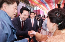 여야 정치권, '부처님 오신날' 전국 사찰행…표심 공략 총력