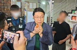 "Ballot Boxes Must Leave to Confirm Oh Sehoon," Authorities Say, but "Re-vote Needed"—Jamsil 7-dong Blocks Vote Counting
