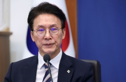  Prime Minister Kim Announces Bid for Party Leadership: "I Will Usher in a Golden Era of Democracy in the Sea of Party Members"