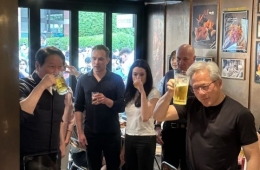 젠슨 황, 이틀 만에 최태원과 치맥 회동…"SK와 내일 협력안 발표"