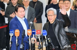 젠슨 황 "SK와 AI 인프라 확충해 에코시스템 구축"