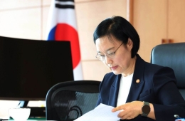 野, 한성숙 불법증축·다주택 논란 공세…與 "본말전도 흠집내기"