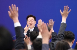 지지율 위기 속 국민 앞에 서는 李…'신뢰 회복' 시험대