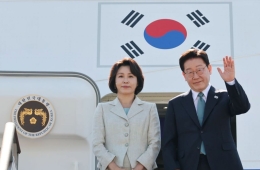 李대통령 유럽으로 출국, '집권 2년차' 첫 실용외교 시동 