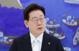 李대통령, 지지율 50%대로 급락…"국민 여러분 죄송합니다"