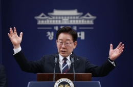 "트럼프, 김정은과 대화할 때 됐다는 생각…방법엔 답답해해"