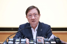 Lee Chanjin：“金融控股治理结构改革方案即将公布”……三星内部贷款“需要监管”