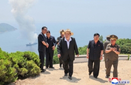 金正恩观摩“姜健”号巡航导弹试验……“2个月内服役”