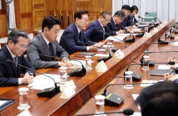 순방 끝낸 李대통령, 반도체 세수 투자방안 논의