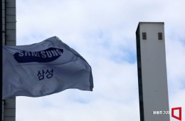 공포에 곤두박질…'반도체 저승사자' 모건 "메모리 조정 온다"