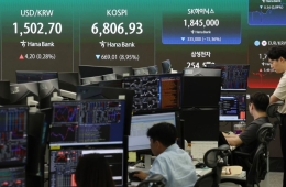 韩国综指，三星电子和SK海力士暴跌……机构与外资净卖出致跌逾8%