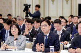 전 국민에 '한국형 챗GPT' 무료 개방…내년 1인 1 AI 비서 시대