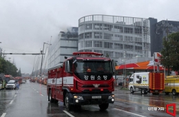 인천 물류센터 화재 '장기전 예상'…리튬 배터리 화재 방지 총력
