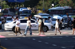 폭염 한풀 꺾였지만 35도 무더위…온열질환자 3090명