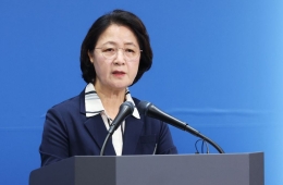 Choo Mi-ae Faces Criticism for 1.2 Billion Won Jeonse Official Residence Amid 'Fiscal Emergency'... Accusations of 'Double Standards'