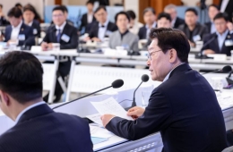 李대통령 "7대 시드기술이 새 메가프로젝트 될 것…확실히 뒷받침"