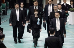 政府谴责日本政界靖国神社奉纳祭品及参拜：“逆时代而行”