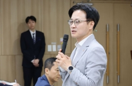 Minister Kim Jungkwan Makes Emergency Trip to U.S. to Discuss Trade Issues
