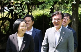 党政决定改善旧城改造重建制度……赋予基层地方政府首长500户以下项目权限