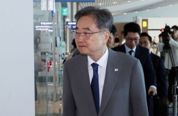 조현, 네팔 전격방문…외교장관 회담, 실종자 가족 면담