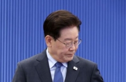 李대통령 "개혁 포기한 적 없다…과격한 선동 경계해야"