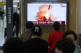 靑, 北 탄도미사일 발사에 "안보리 결의 위반"…긴급점검회의