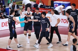  Men's Basketball Wins Gold After 12 Years... "Training Bus No-Show Was No Problem"