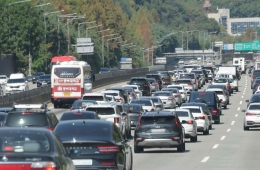 Chuseok Holiday Return Traffic Eases on Final Day... Busan to Seoul Takes 4 Hours 30 Minutes