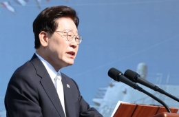 李대통령 "자주국방은 곧 주권"…핵추진잠수함 확보 의지