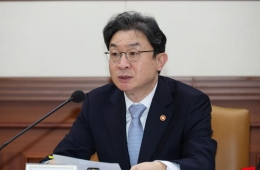 [속보]이억원 "AI 해킹 가능성…민감정보 유출 미확인"
