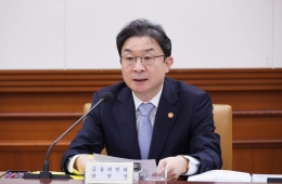 이억원 "AI 활용 해킹 가능성…최고수준 경각심 가져야"