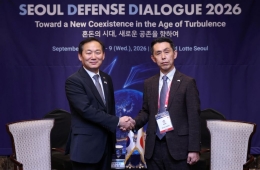 韩日国防副部长在日本举行会谈：“重申紧密协作应对朝鲜核与导弹威胁”