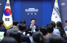 President Lee Jaemyung: "Reviewing Additional Measures to Normalize the Stock Market"... Comprehensive Report Expected Soon