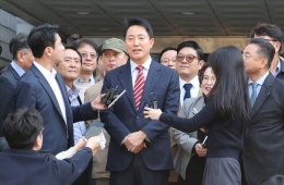 眼含热泪的Oh Sehoon二审获判无罪：“感谢相信我清白的民众”