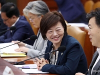 "월평균 742만원씩 번다"…연봉 가장 많이 받는 업종 1위는? 