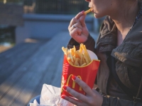 "감자튀김이 너무 뜨겁잖아"…맥도날드에 소송 낸 美여성
