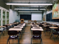 "포르노 대사 큰 소리로 외치는 초등학생" 괴로움 호소하는 선생님들