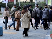 '출근길 쌀쌀' 겉옷 챙기세요…큰 일교차 주의