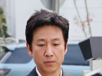 이선균 "나도 너 되게 좋아해, 알아?" 유흥업소 실장과 통화 공개 돼