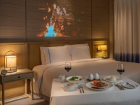 어쩐지 길거리에 외국인들 많더라…몰려드는 방한객에 호텔 매출도 뛰었다