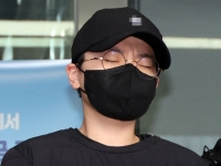 "상의 탈의하고 女수감자에 구애"… '30억 사기' 전청조, 교도소 근황