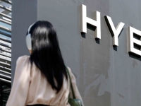 하이브, 남성 1.5억벌 때 여성 4900만원…소수 男임원 권력·급여 독식