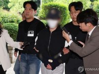 '교제살인 의대생'에 사형 구형한 검찰 …판사 앞 무릎 꿇은 유족