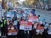 거리로 뛰쳐나온 '처단 대상' 전공의…與 '탄핵 보이콧' 후폭풍 