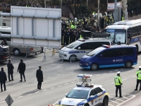 尹 영장실질심사 위해 서부지법 도착…입장 표명 없어