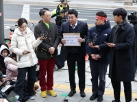故 김새론 유족, 유튜버 이진호 명예훼손 혐의로 경찰에 고소