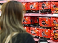 하루 만에 조회수 30만 "유튜버 말 사실인가요?"…농심에 물어본 '신라면 맛'의 진실[맛잘알X파일] 