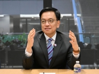 최상목, 韓 대행 출마설에 "정치적 불확실성 낮아지길"