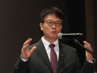 SKT, 고객 안심 시키기에 안간힘…