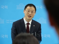 '국힘 탈당' 김상욱, 이재명 지지 선언…